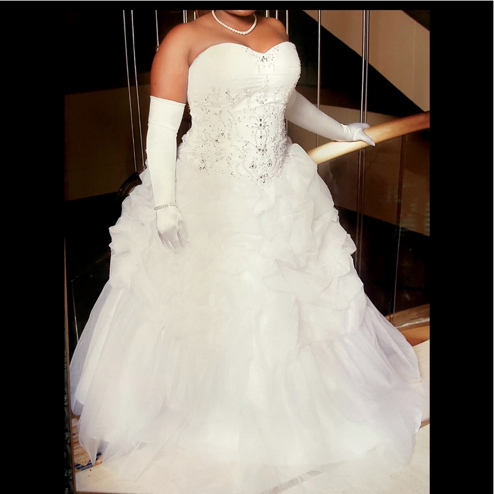 Fiesta Fashion Wedding Dress 2013 - Used Once